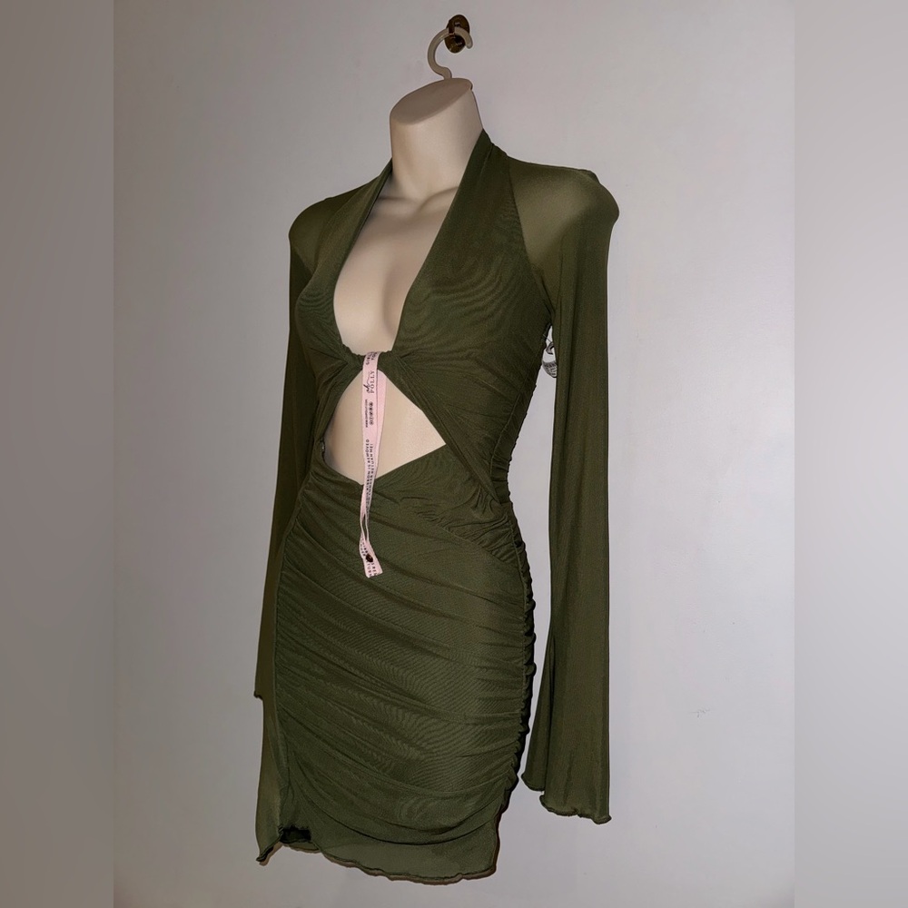 Oh Polly - Beyza Dress in Olive - Picture 9 of 10